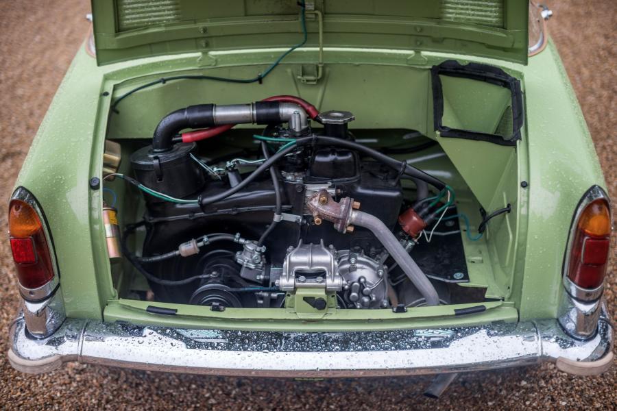 Моторный отсек Autobianchi Bianchina Cabriolet 1961 года  (фото 7 из 9)
